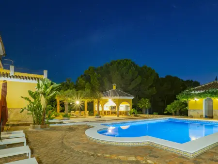 Spacieuse villa familiale avec loisirs à Alhaurín el Grande - Photo 14