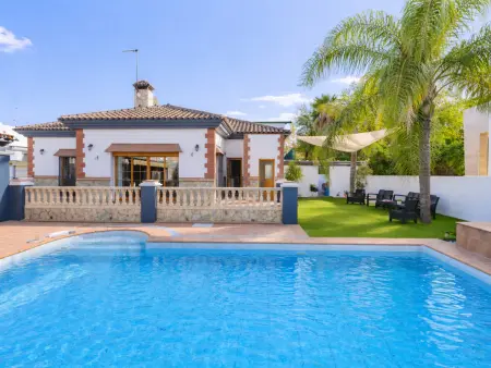 Maison mitoyenne à Coín, piscine privée, 4 chambres, 8 pers - Photo 1