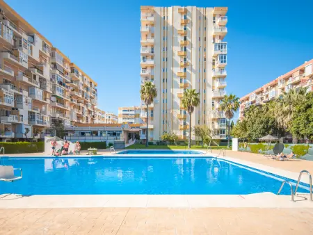 Appartement rénové à Benalmádena avec vue sur mer, climatisation et WiFi - Photo 3