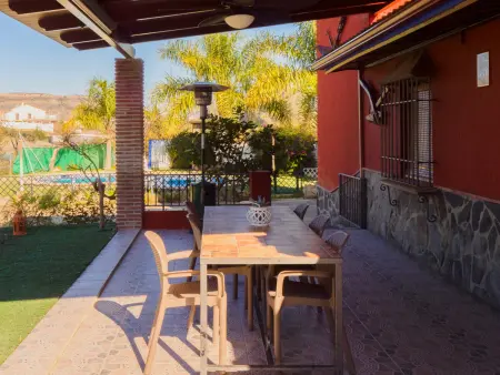 Villa indépendante proche Alhaurín el Grande avec piscine privée et espace familial - Photo 18