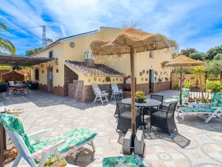 Maison spacieuse près d'Alhaurín de la Torre, 5 chambres, pour 10 personnes avec piscine - Photo 12