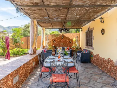 Maison spacieuse près d'Alhaurín de la Torre, 5 chambres, pour 10 personnes avec piscine - Photo 16