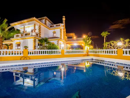 Luxueuse villa avec piscine chauffée à Cártama, idéale pour 12 personnes - Photo 3