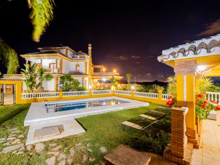 Luxueuse villa avec piscine chauffée à Cártama, idéale pour 12 personnes - Photo 7