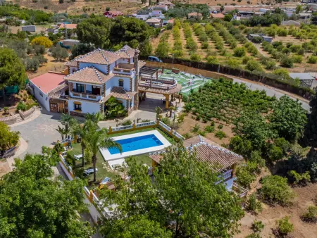 Luxueuse villa avec piscine chauffée à Cártama, idéale pour 12 personnes - Photo 10
