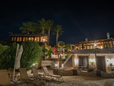 Évasion romantique pour 2 à Mijas avec piscine et barbecue - Photo 8