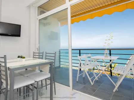 Studio lumineux à Torremolinos avec piscine et parking près de la plage - Photo 3