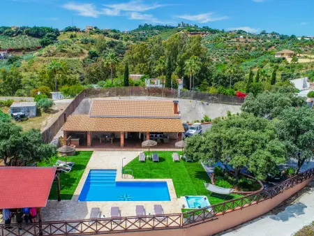 Villa exclusive avec piscine privée et jacuzzi près de la nature - Photo 4