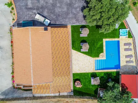 Villa exclusive avec piscine privée et jacuzzi près de la nature - Photo 7