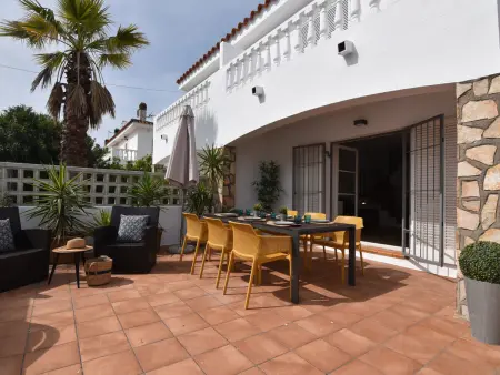 Maison rénovée avec terrasses et piscine à L'Escala - Photo 2
