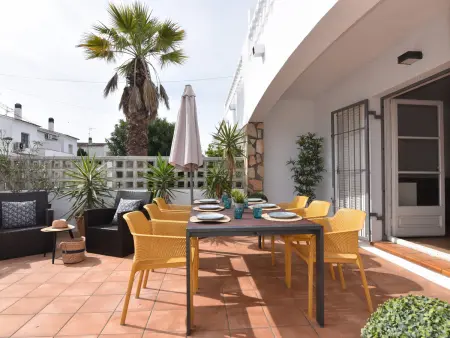 Maison rénovée avec terrasses et piscine à L'Escala - Photo 3