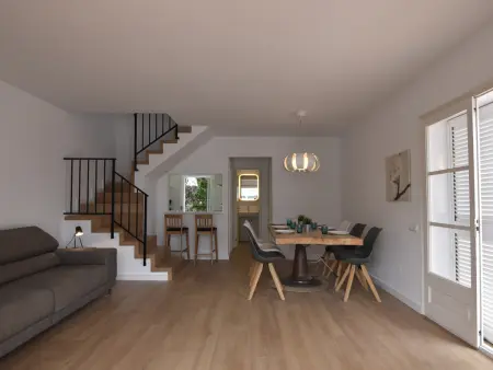 Maison rénovée avec terrasses et piscine à L'Escala - Photo 4