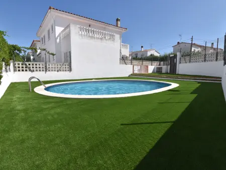 Maison rénovée avec terrasses et piscine à L'Escala - Photo 19
