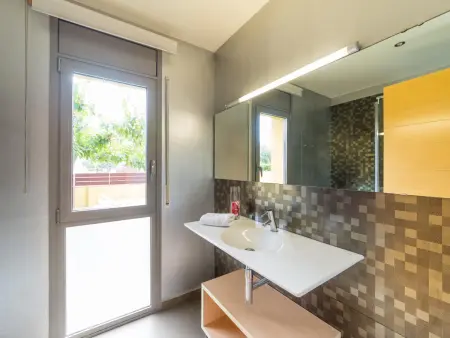 Maison moderne avec piscine privée, proche plage - Photo 11