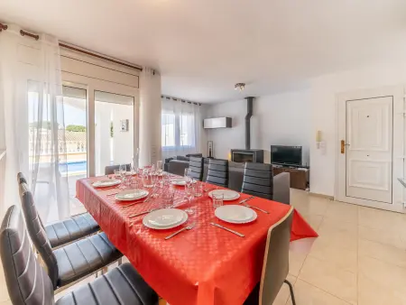 Maison familiale à L'Escala avec piscine privée, proche plage - Photo 4