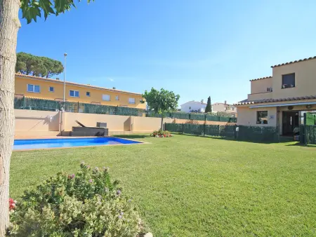 Charmante maison avec jardin privé et piscine à L'Escala, proche plage et nature - Photo 2