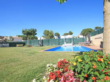Charmante maison avec jardin privé et piscine à L'Escala, proche plage et nature - Photo 3