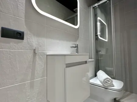 Villa spacieuse avec piscine privée près de la plage - Photo 15