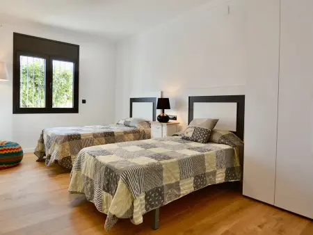 Villa spacieuse avec piscine privée près de la plage - Photo 16
