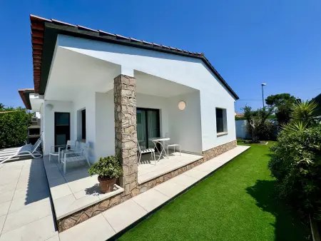 Villa spacieuse avec piscine privée près de la plage - Photo 19