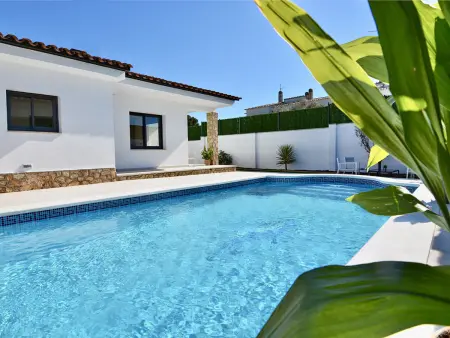 Villa spacieuse avec piscine privée près de la plage - Photo 21