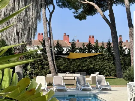 Villa moderne avec piscine privée, Wi-Fi, parking et climatisation, proche plage - Photo 13