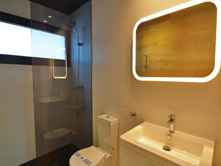 Villa moderne avec piscine privée, Wi-Fi, parking et climatisation, proche plage - Photo 25