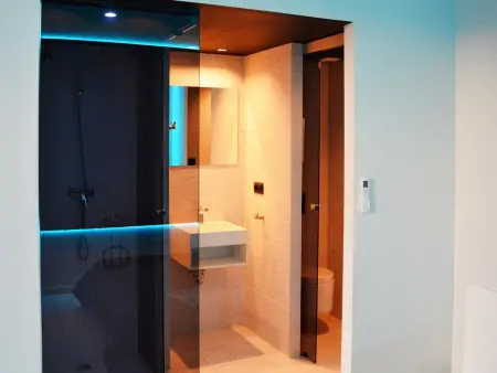 Villa moderne avec piscine privée, Wi-Fi, parking et climatisation, proche plage - Photo 27