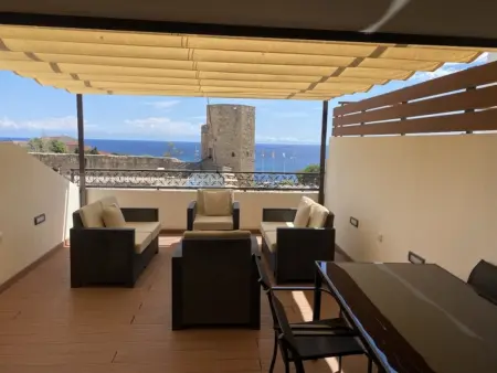 Maison rénovée au cœur de Tarragone avec vue sur mer et terrasse - Photo 2