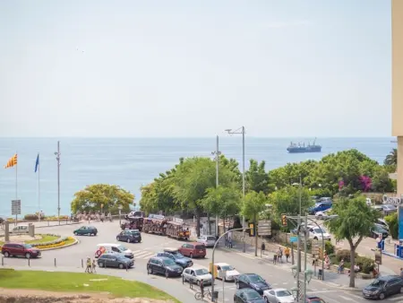 Maison rénovée au cœur de Tarragone avec vue sur mer et terrasse - Photo 3