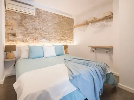 Maison rénovée au cœur de Tarragone avec vue sur mer et terrasse - Photo 9