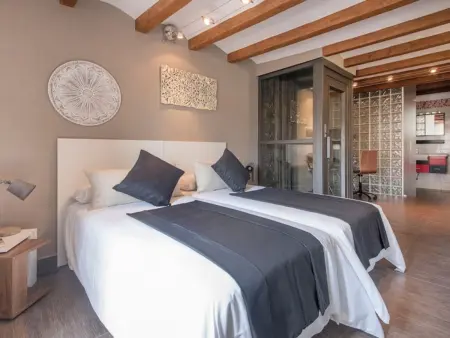 Maison rénovée au cœur de Tarragone avec vue sur mer et terrasse - Photo 12