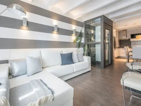Maison rénovée au cœur de Tarragone avec vue sur mer et terrasse - Photo 17