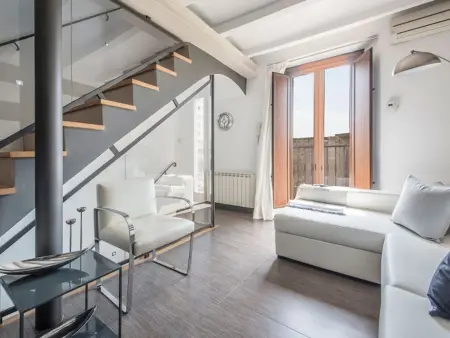 Maison rénovée au cœur de Tarragone avec vue sur mer et terrasse - Photo 18