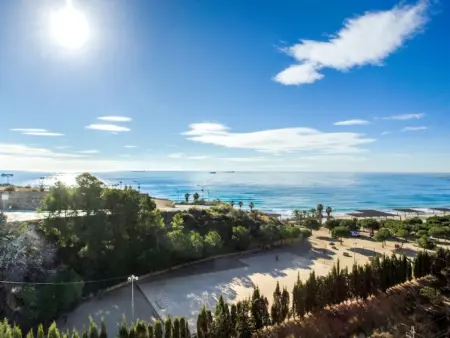 Appartement lumineux avec terrasse et parking près de la plage - Photo 6