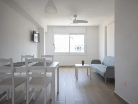 Appartement moderne au centre, proche université - Photo 2