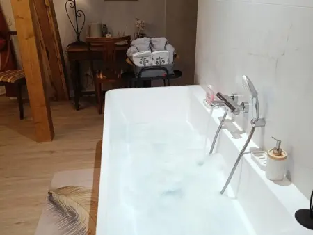 Gîte paisible à Estivareilles, piscine chauffée, animaux acceptés - Photo 25