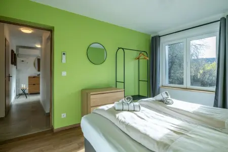 Camping Petite Suisse 7, Maison de vacances à Dochamps avec jacuzzi - Photo 11