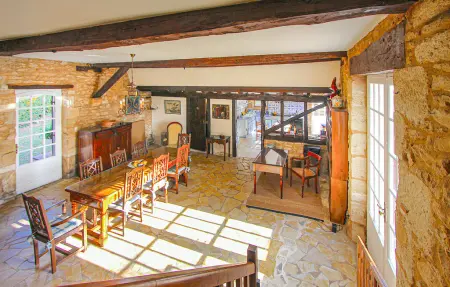 Charmante Maison avec piscine, Maison 10 personnes à Fleurac - Photo 5