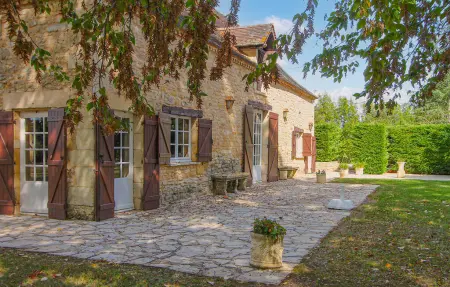Charmante Maison avec piscine, Maison 10 personnes à Fleurac - Photo 8