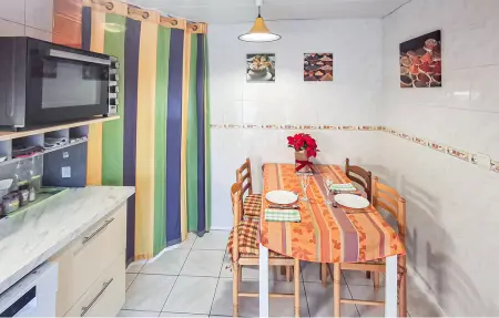 Studio Dans Maison 1, Appartement 2 personnes à Larmor plage - Photo 5