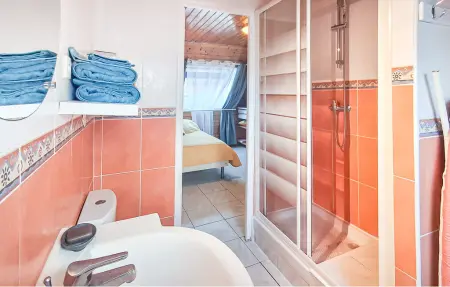 Studio Dans Maison 1, Appartement 2 personnes à Larmor plage - Photo 6