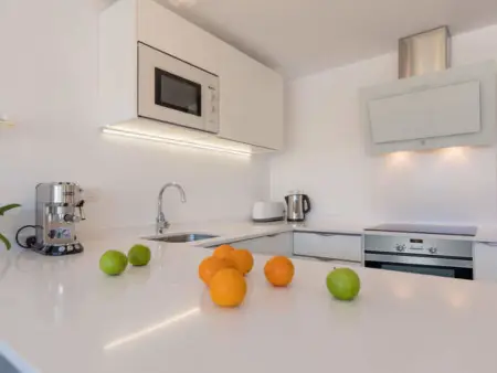 Tolle Wohnung in S'illot-Cala Morlanda mit Terrasse - Photo 1