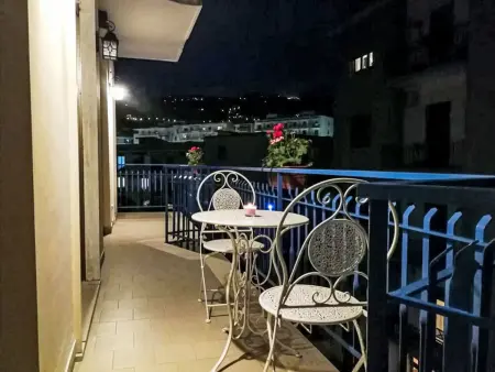 Lucyhome, Appartement 5 personnes à Sorrento - Photo 11