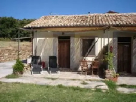 Landgut mit Blick auf das Wasser, Appartement 4 personnes à Girifalco - Photo 1