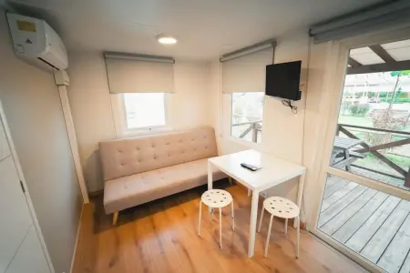 HOLA CAMP CHILCHES-Comfort 2, Bungalow à Xilxes avec terrasse pour couple - Photo 1