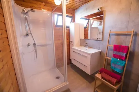 Luxe Lodges, Chalet de luxe en forêt avec jardin privé - Photo 7