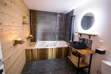 Appartement Spa Vip 2/3, Retraite au bord du lac avec terrasse panoramique - Photo 16