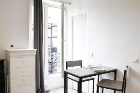 RZ-6-ROUX-M, Studio Confortable - 2P - Clichy - Photo 5