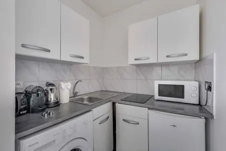 RZ-6-ROUX-M, Studio Confortable - 2P - Clichy - Photo 29
